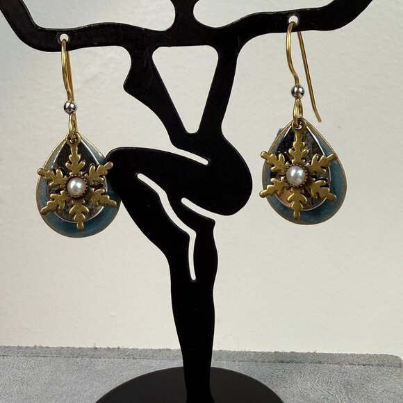 Jewelry - Layered Funky Snowflake w/ Faux Pearl Enamel Dangle & Drop Earrings